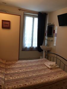 Hotel Au Bon Laboureur : Chambre Double avec Toilettes Communes