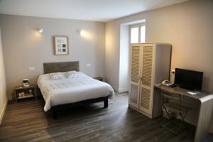 Hotel Logis La Garissade : Chambre Triple Supérieure
