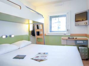 Hotel Ibis Budget Marseille Timone : Chambre Triple