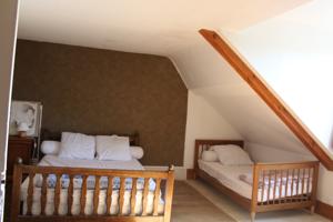 Hebergement Gite du chateau de Feschaux, Jura : photos des chambres