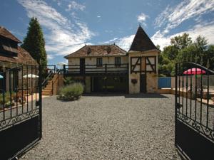 Hebergement Holiday home Savigvac-Ledrier 77 with Outdoor Swimmingpool : photos des chambres