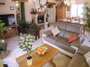 Hebergement Holiday Home Rouffignac with Fireplace XIV : photos des chambres