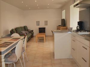 Hebergement Holiday Home Mantallot with Fireplace I : photos des chambres