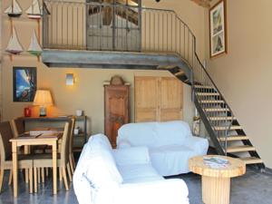 Hebergement Two-Bedroom Holiday Home in La Batie Rolland : photos des chambres
