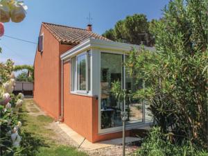 Hebergement One-Bedroom Holiday Home in Donzere : photos des chambres