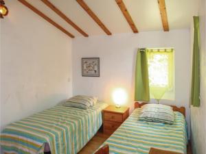 Hebergement Holiday home La Begude-De-Mazenc 80 with Outdoor Swimmingpool : photos des chambres
