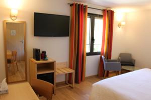 Hotel La Cachette : Chambre Triple Confort avec Douche