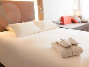 Hotel Novotel Lens Noyelles : Chambre Exécutive avec Lit Queen-Size et Canapé