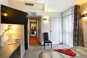 Hotel The Originals Montbeliard Est Arianis Sochaux (ex Qualys-Hotel) : Suite Familiale 2 Chambres