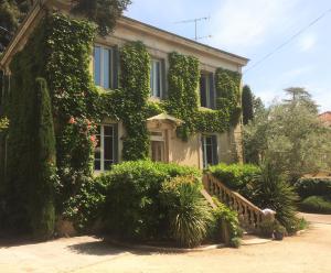 Hebergement 55, Avenue d'Espoulette, Montelimar, France : Maison 4 Chambres