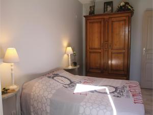 Hebergement Three-Bedroom Holiday Home in Pierrelatte : photos des chambres