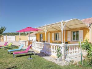 Hebergement Four-Bedroom Holiday Home in Mountboucher sur Jabro : photos des chambres