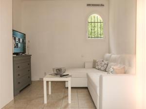 Hebergement Five-Bedroom Holiday Home in Montelimar : photos des chambres