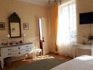 Chambres d'hotes/B&B Chateau Garreau : Chambre Double ou Lits Jumeaux avec Salle de Bains
