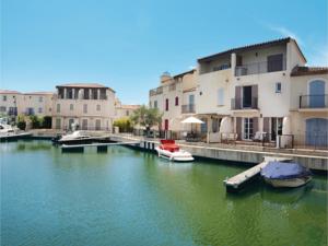 Hebergement Three-Bedroom Holiday Home in Aigues-Mortes : photos des chambres