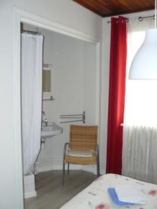 Hebergement Auberge Fleurie : Chambre Double 
