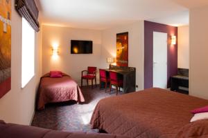 Hotel Hostellerie La Chaumiere : Chambre Triple