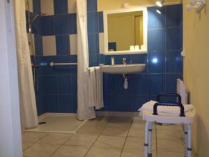 Hotel La Mirandole : Chambre Triple - Accessible aux Personnes à Mobilité Réduite