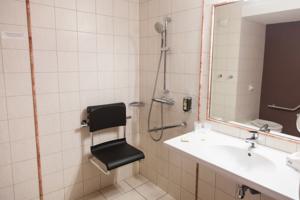 Hotel Logis Hostellerie D'Aussois : Chambre Double - Accessible aux Personnes à Mobilité Réduite 