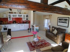 Hebergement village house 30 minutes from the sea : photos des chambres