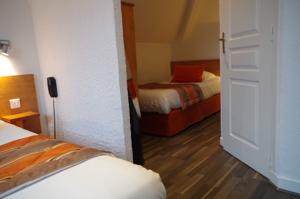 Logis Hotel Beaudon : Chambre Triple