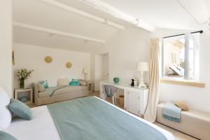 Hotel Le Vieux Castillon : Chambre Double de Luxe avec Terrasse