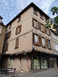 Appartement Place du Bourg Centre Historique : Appartement