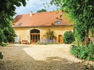 Hebergement Holiday home Degagnac 99 with Outdoor Swimmingpool : photos des chambres