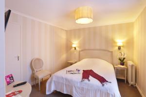 Hotel The Originals Paray-le-Monial Hostellerie des Trois Pigeons (ex Inter-Hotel) : photos des chambres