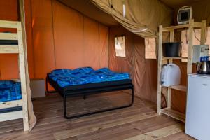 Hebergement Safari tent at Camping Dun le Palestel : photos des chambres