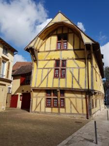 Appartement historique a Troyes : photos des chambres