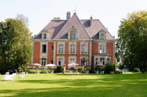 Hebergement Chateau De La Presle, Breurey Les Faverney : photos des chambres