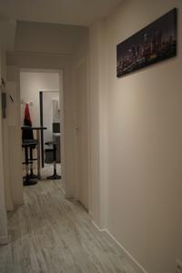 Appartement Studio refait a neuf 2min de la place du vieux Marche : photos des chambres