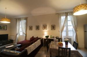 Appartement Ria Sirach Apartments : photos des chambres