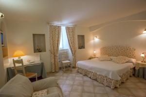 Hotel L'Enclos des Lauriers Roses : photos des chambres