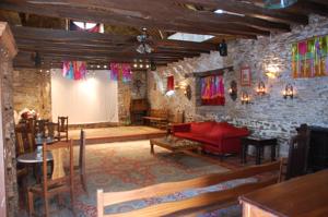 Hebergement Authentic Knight's Templar Chamber at Chateau Le Mur : photos des chambres