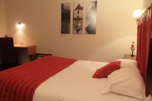 Hotel Logis Le Grand Monarque - Donzy : photos des chambres