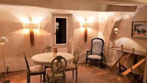 Appartement Le Mounestier Luxueuse escale provencale : photos des chambres