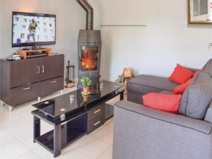 Hebergement Holiday home Bavent with a Fireplace 410 : photos des chambres