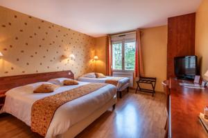Hotel Logis le Relais de Vacherauville : Chambre Triple