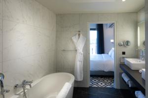 Hotel DoubleTree by Hilton Carcassonne : Chambre Lit King-Size
