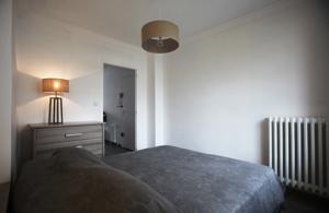 Appartement Le Ramoneur, large one bedroom apartment : photos des chambres