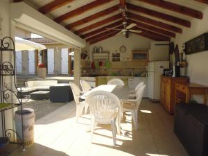 Hebergement Villa mit grosser Sommerkuche und Pool, 8 Minuten zum Sandstrand Cap Sud : photos des chambres