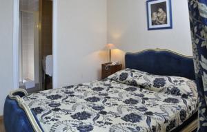 Hotel Hostellerie de Fontanges : Chambre Double avec Douche