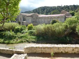 Hebergement Maison de caractere face a l abbaye de lagrasse : Maison de Vacances