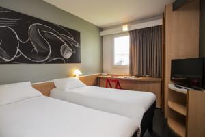 Hotel ibis Macon Sud : Chambre Standard avec 1 Lit Double et 1 Lit Simple