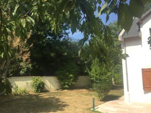 Hebergement Grande Maison Jardin Terrasse Troyes : photos des chambres