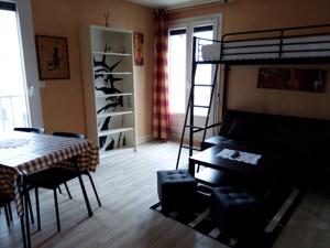 Appartement Personne en Deplacement ou etudiant : photos des chambres