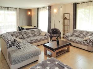 Hebergement Five-Bedroom Holiday Home in Saint-Jean-de-Vedas : photos des chambres