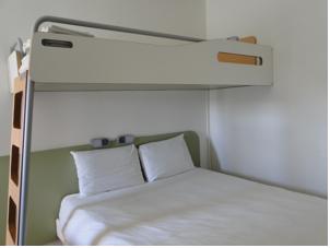 Hotel ibis Budget Caen Memorial : photos des chambres